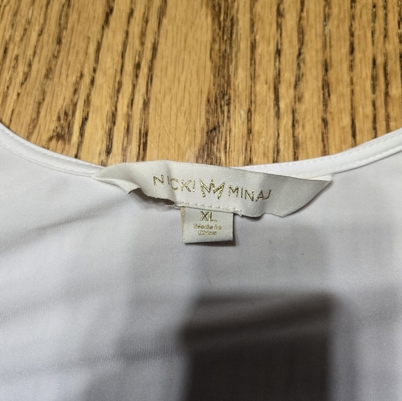 Nicki Minaj Elegant White Blouse Size XL - Picture 11 of 11